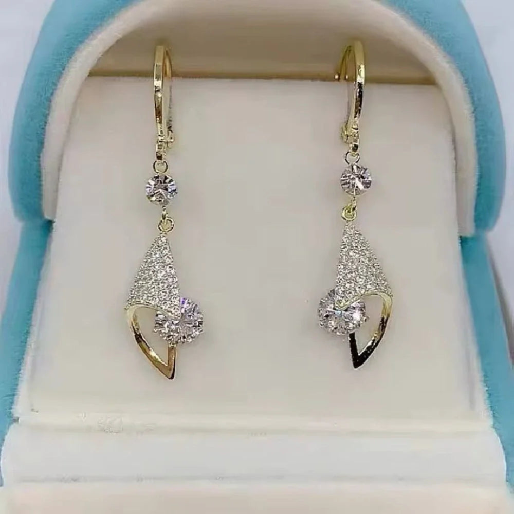 Aretes Tridimensionales con Cristales de Circón en Acero