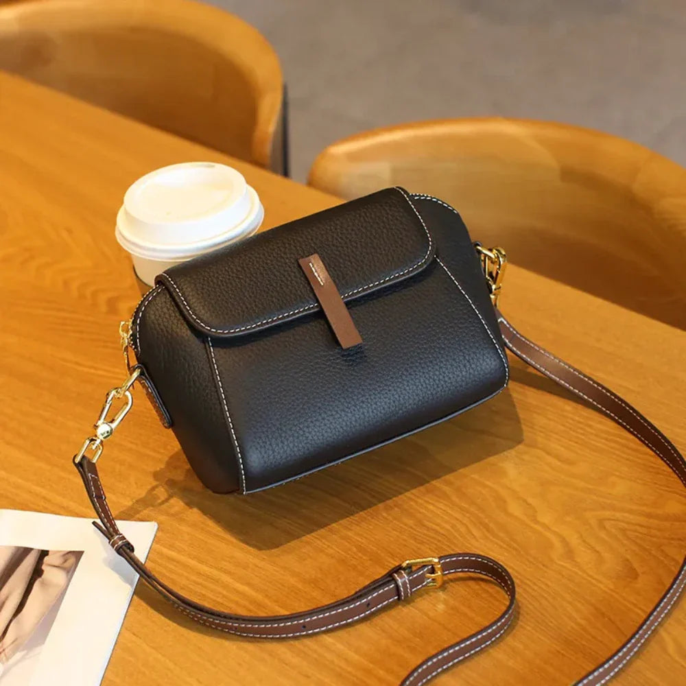 Bolso Cruzado de Cuero Rocket 1 con Diseño Elegante y Multifuncional