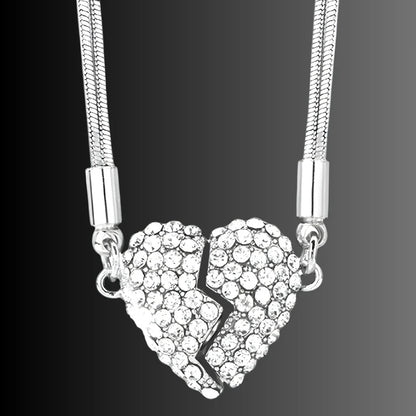 Collar de Acero Inoxidable con Corazón de Cristales