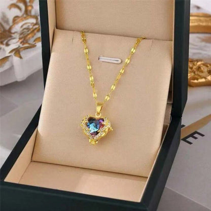 Collar de Corazón Oceano con Baño Dorado y Piedra Multicolor