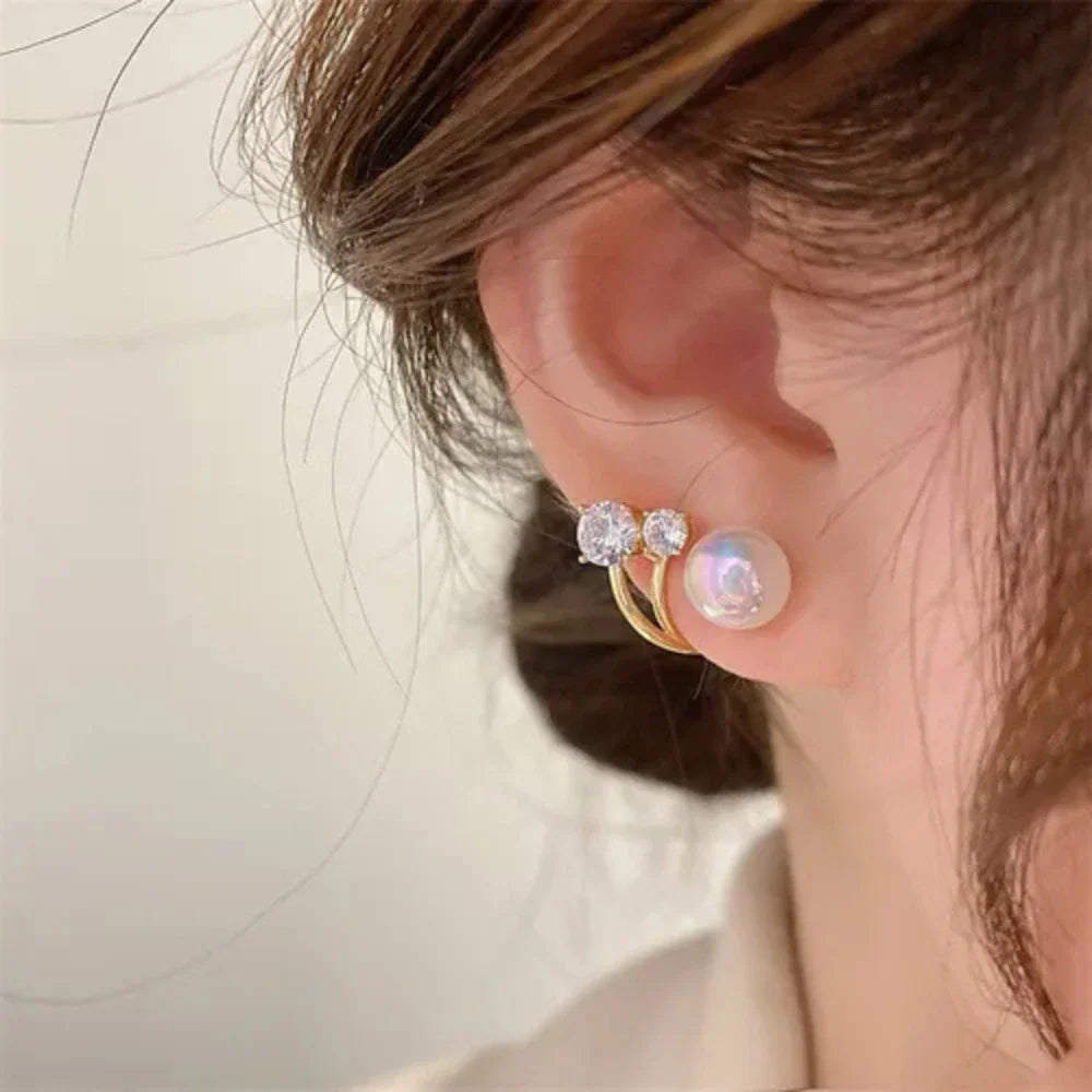 Aretes Bohemios Dorados con Perlas y Cristales Elegantes